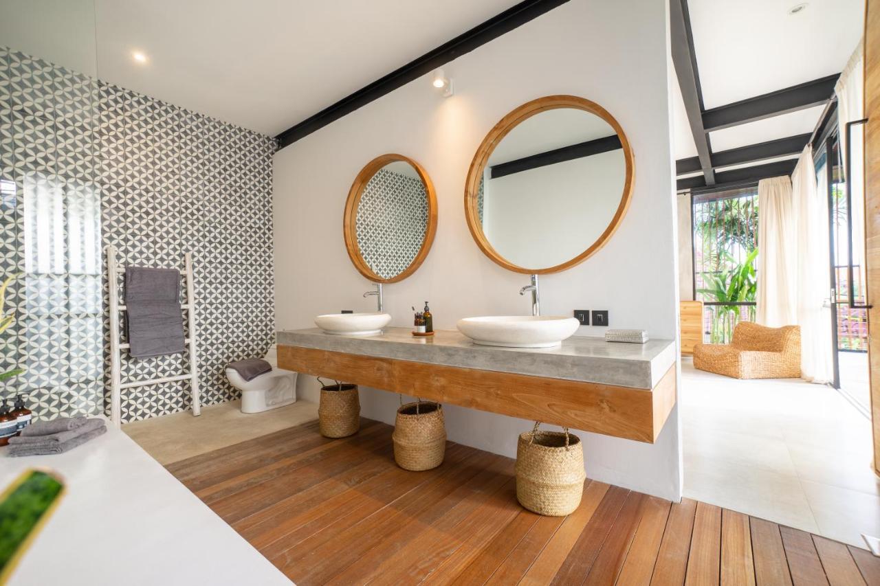 Suncoast Villa บาดุง ภายนอก รูปภาพ